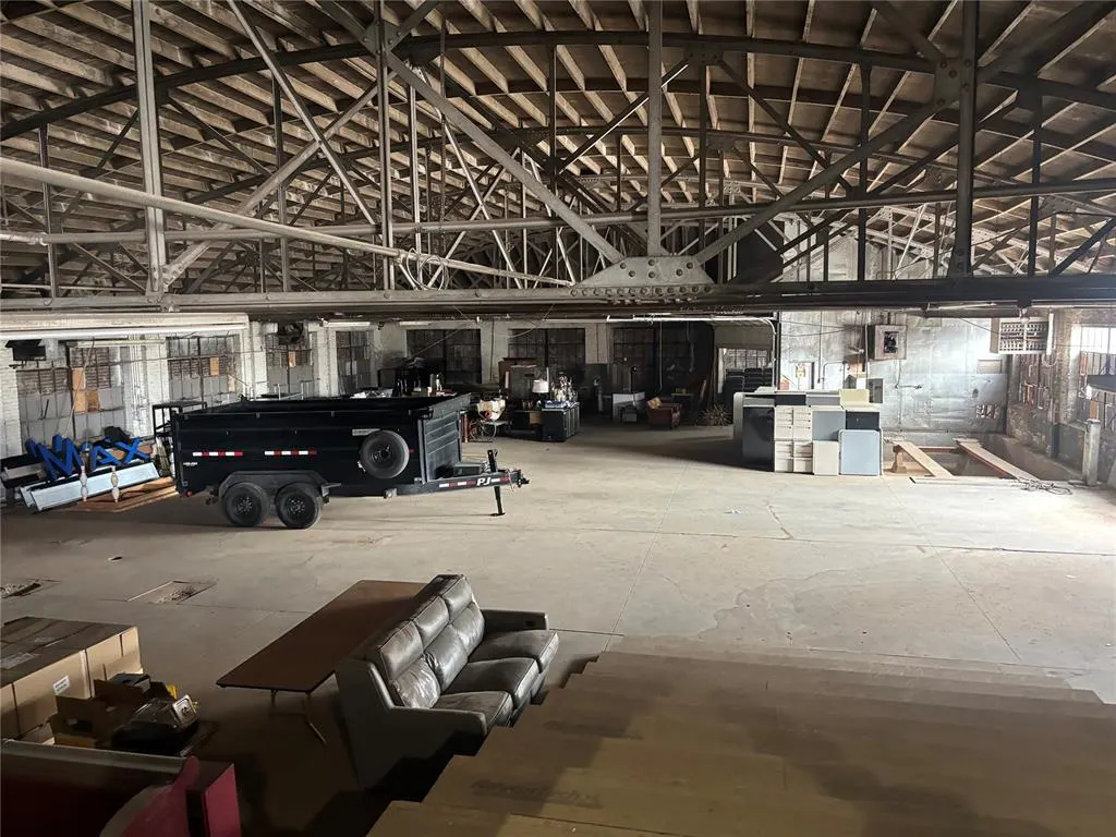 Photo 4 — 202 E Harrison Avenue, Guthrie, OK 73044