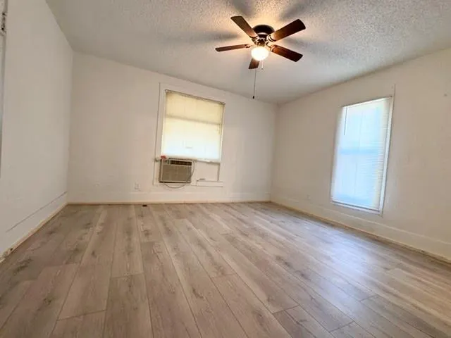 Photo 5 — 927 S 18th Street, Chickasha, OK 73018