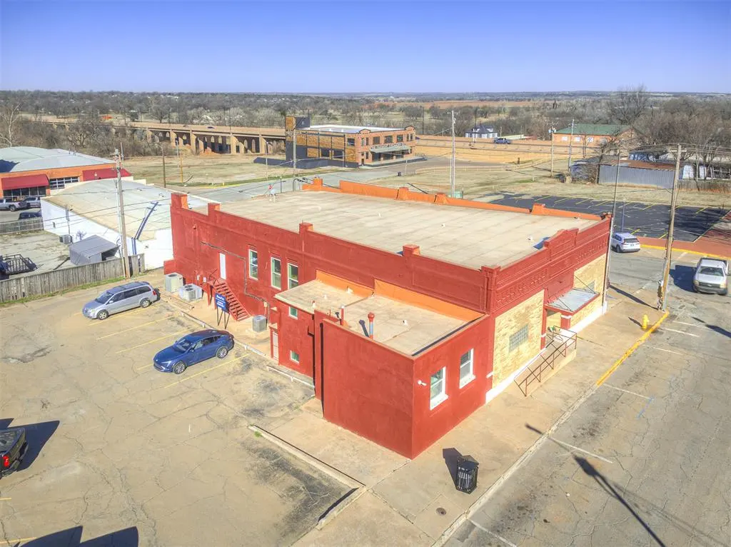 Photo 5 — 123 N 1st Street, Guthrie, OK 73044