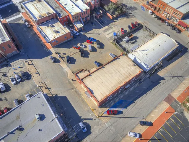 Photo 6 — 123 N 1st Street, Guthrie, OK 73044