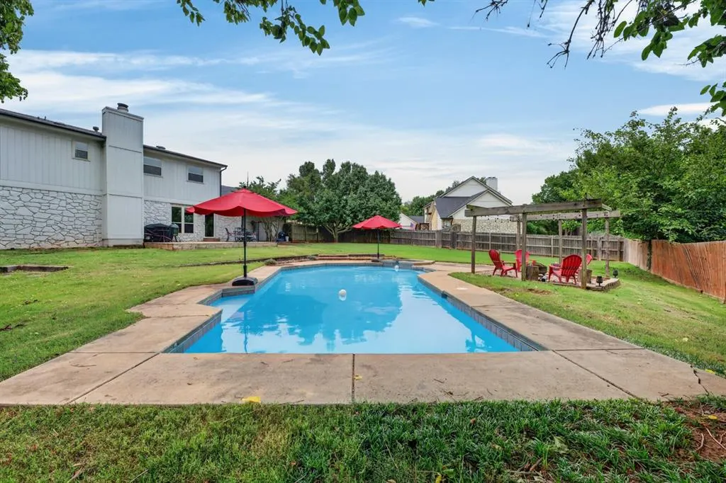 Photo 5 — 1809 Nighthawk Court, Edmond, OK 73034