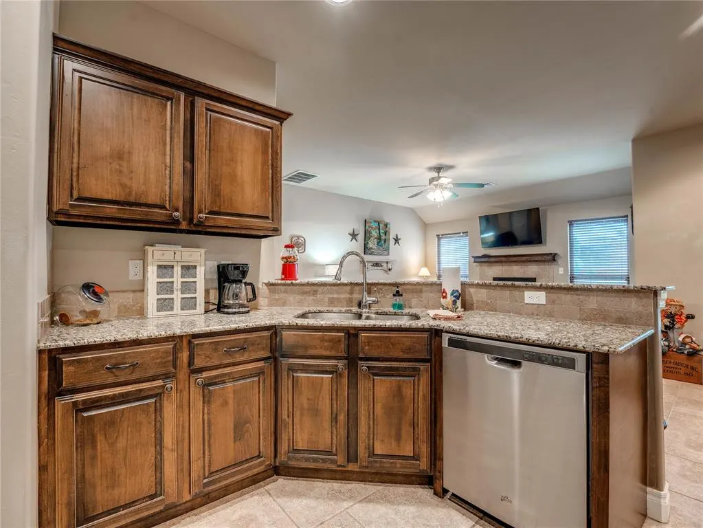 Photo 11 — 1880 Ken Drive, Guthrie, OK 73044
