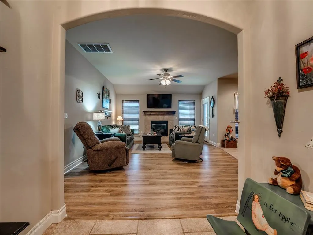 Photo 12 — 1880 Ken Drive, Guthrie, OK 73044