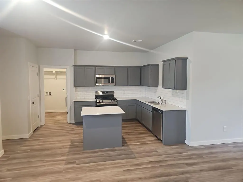 Photo 3 — 11751 Sweeping Lane, Guthrie, OK 73044