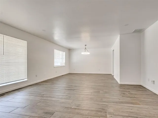 Photo 7 — 6312 Overcourt Manor, Oklahoma City, OK 73132