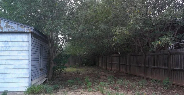 Photo 5 — 420 S 3rd Street, Cyril, OK 73029