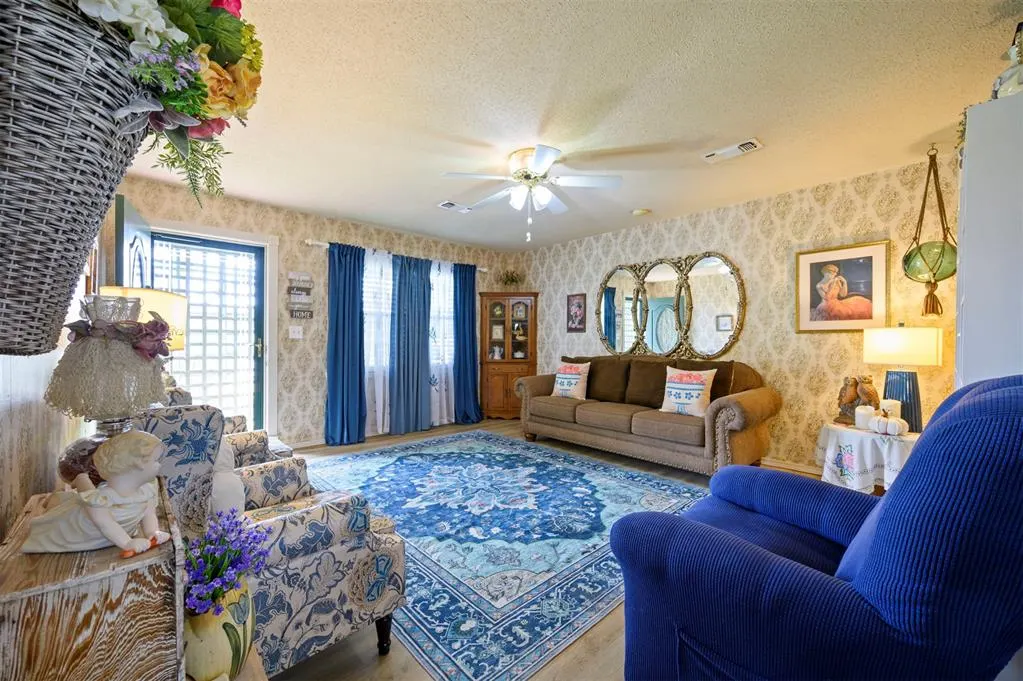 Photo 7 — 1703 La Rosa Street, Idabel, OK 74745