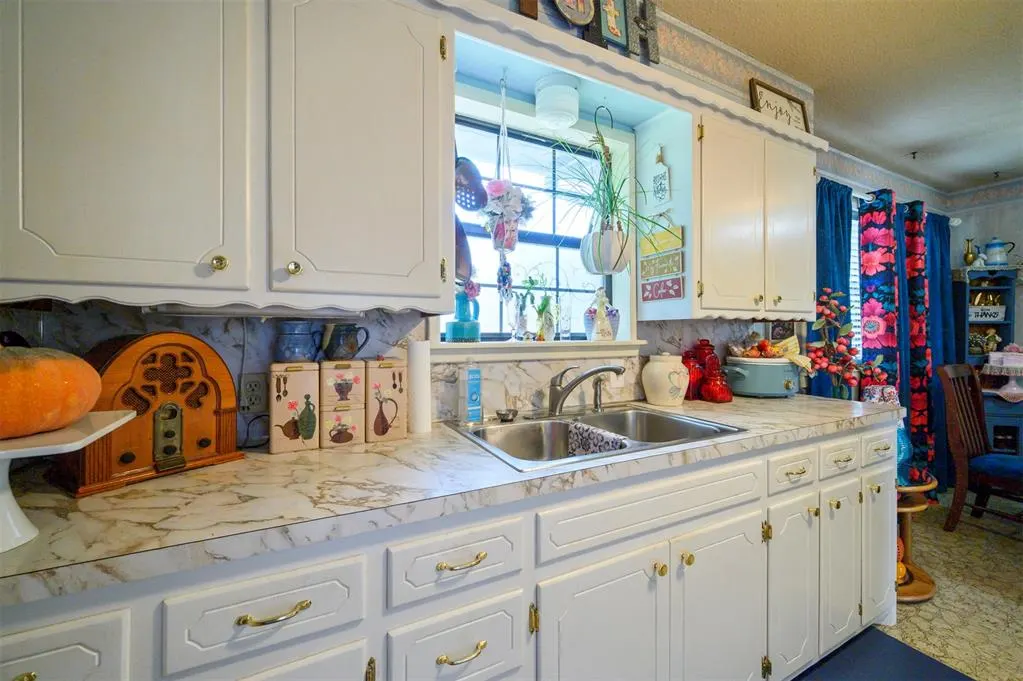 Photo 11 — 1703 La Rosa Street, Idabel, OK 74745