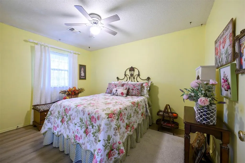 Photo 16 — 1703 La Rosa Street, Idabel, OK 74745
