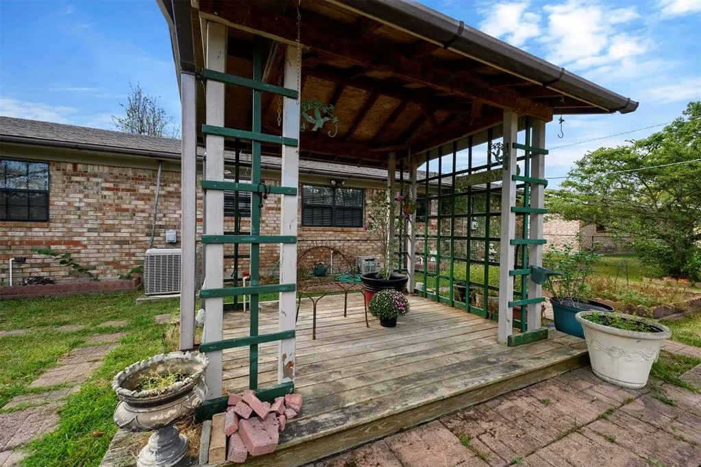 Photo 32 — 1703 La Rosa Street, Idabel, OK 74745
