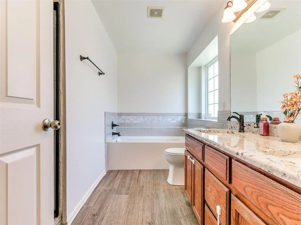Photo 19 — 16104 Cantera Creek Drive, Edmond, OK 73013