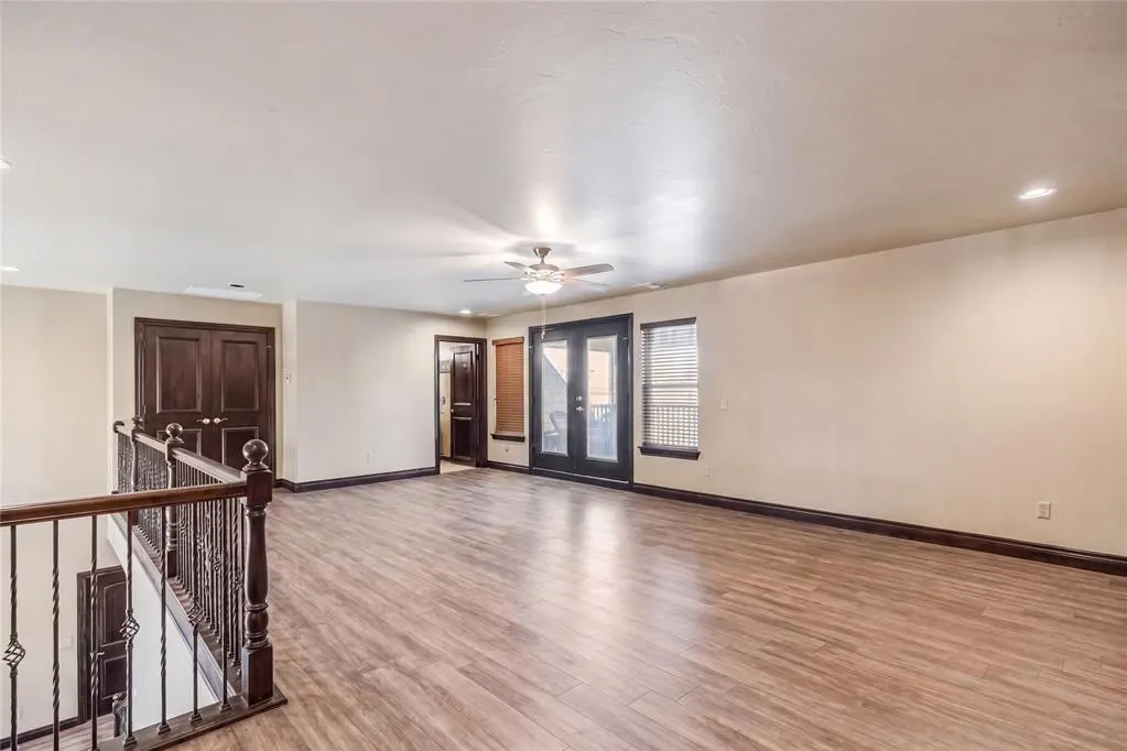 Photo 4 — 413 S Riverside Drive, Moore, OK 73160