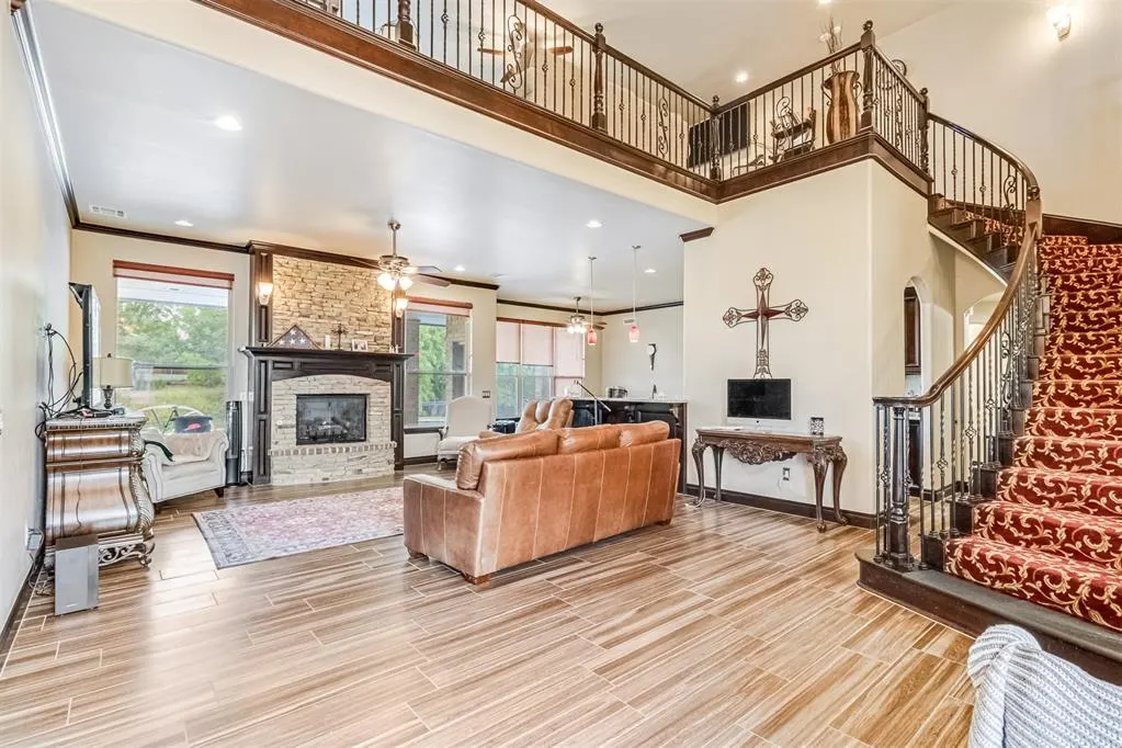 Photo 15 — 413 S Riverside Drive, Moore, OK 73160