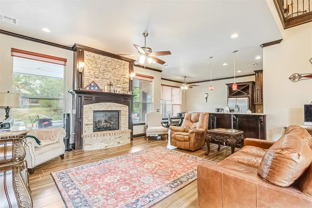 Photo 17 — 413 S Riverside Drive, Moore, OK 73160