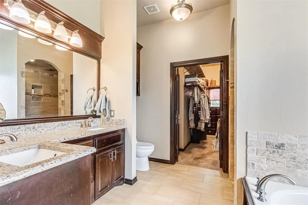 Photo 34 — 413 S Riverside Drive, Moore, OK 73160