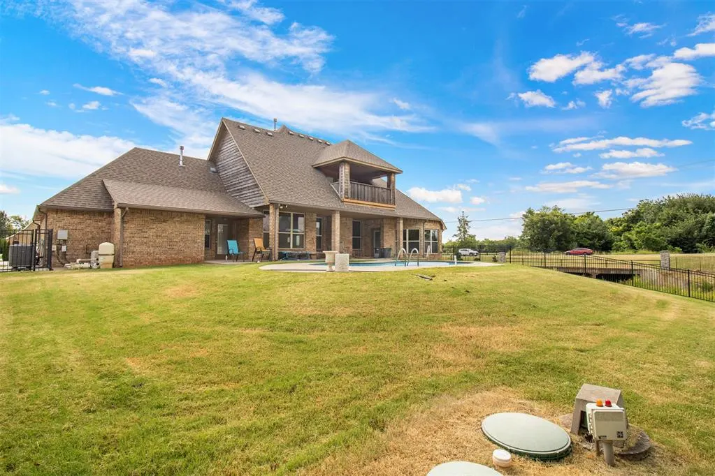Photo 36 — 413 S Riverside Drive, Moore, OK 73160