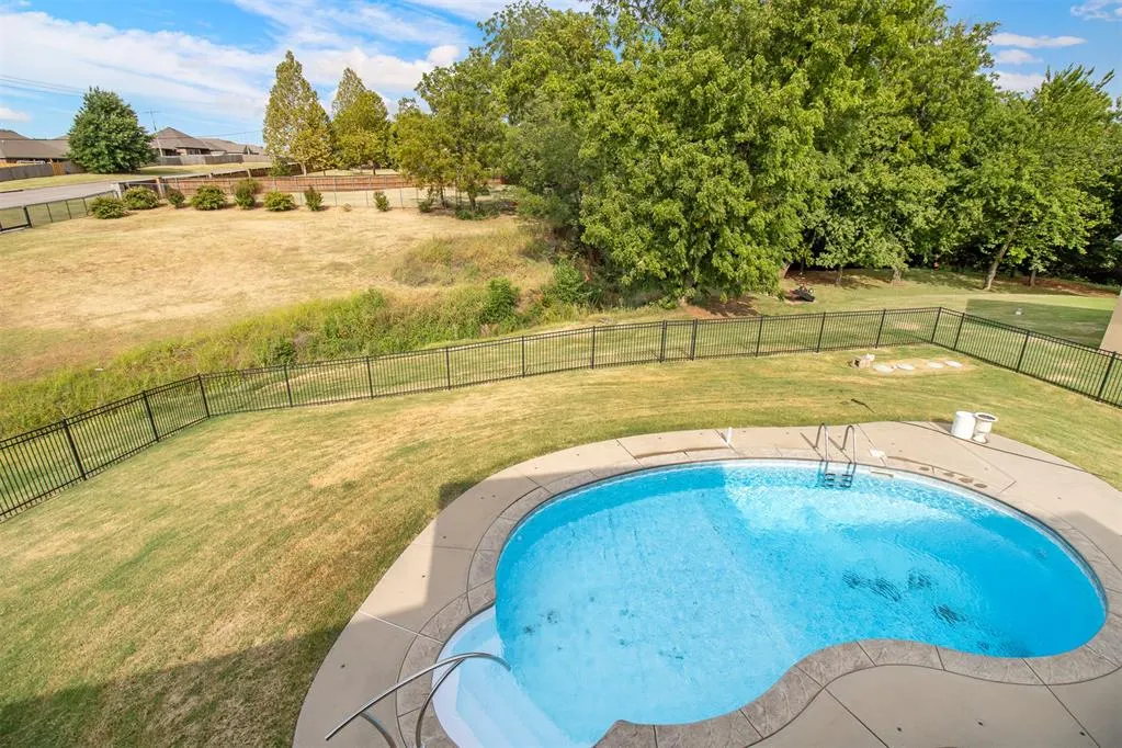 Photo 39 — 413 S Riverside Drive, Moore, OK 73160