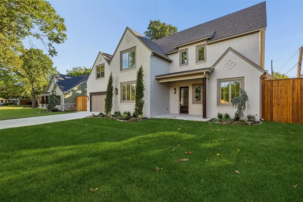 Photo 3 — 1711 S Pickard Avenue, Norman, OK 73072