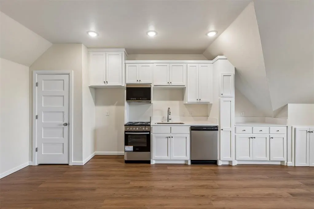 Photo 43 — 1711 S Pickard Avenue, Norman, OK 73072