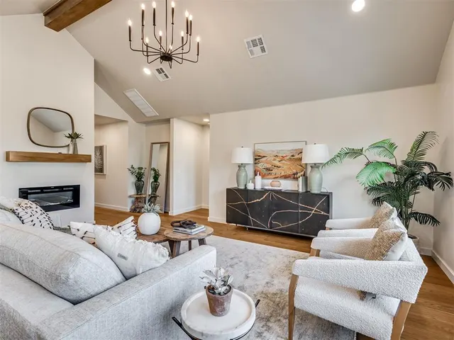 Photo 3 — 844 NW 105th Street, Oklahoma City, OK 73114
