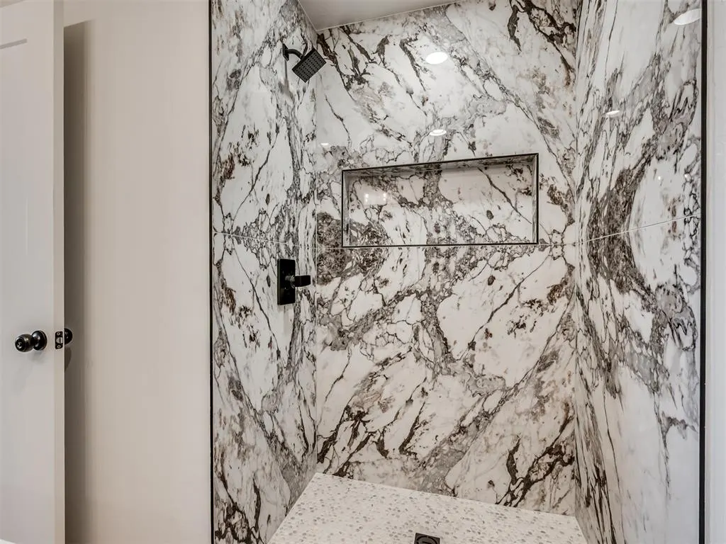 Photo 11 — 844 NW 105th Street, Oklahoma City, OK 73114