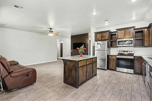 Photo 3 — 2163 County Street 2970, Blanchard, OK 73010