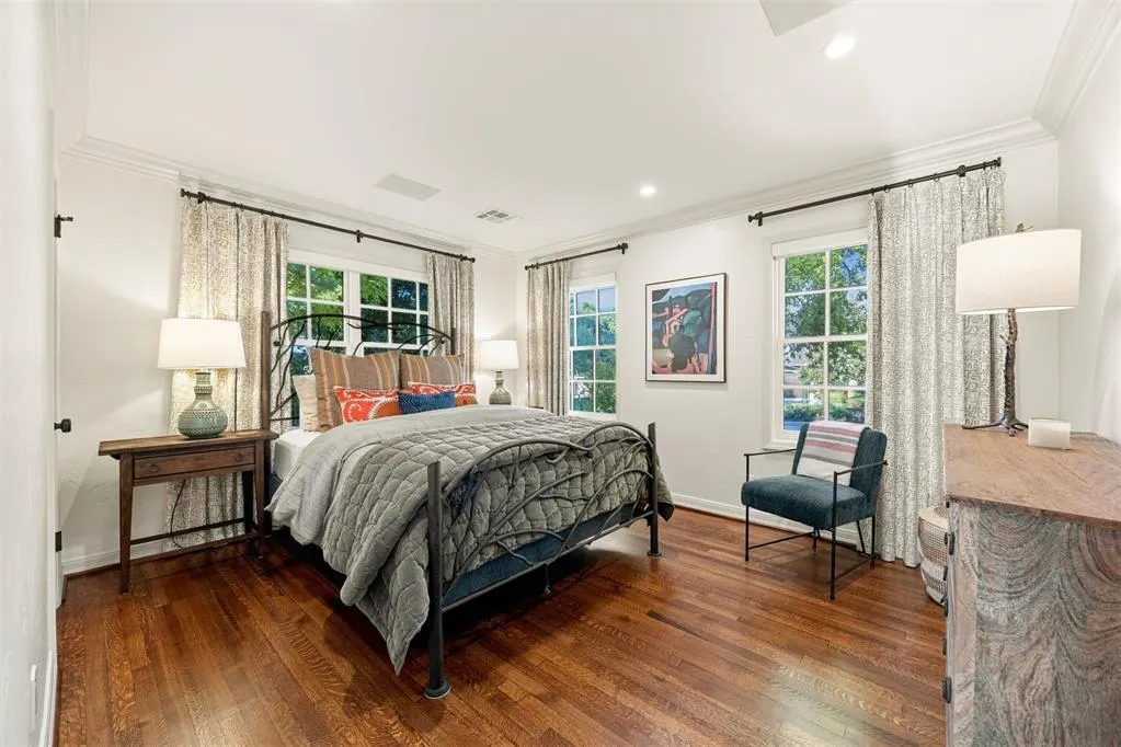Photo 28 — Address unavailable, Nichols Hills, OK 73116