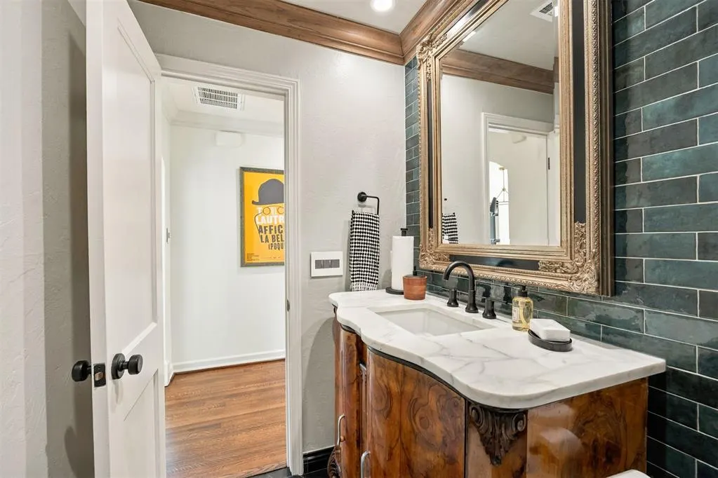 Photo 33 — Address unavailable, Nichols Hills, OK 73116
