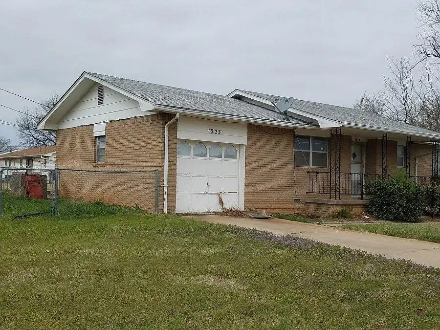 Photo 2 — 1223 N 14th Street, Perry, OK 73077
