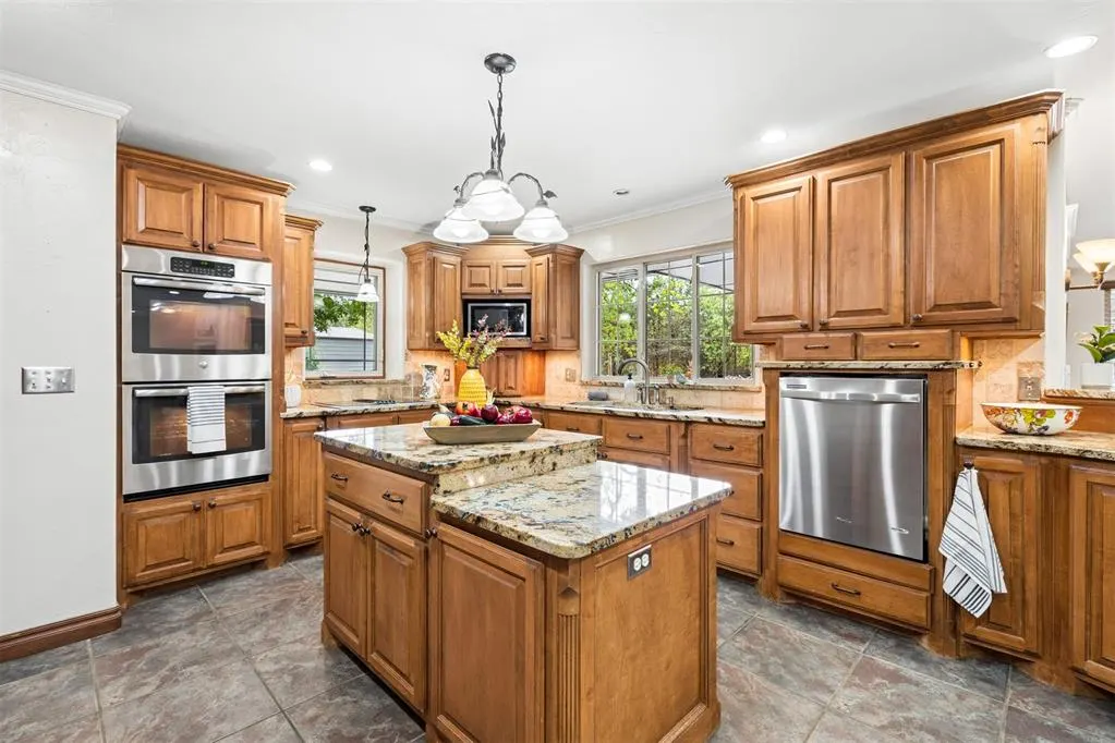 Photo 14 — 7711 Bobwhite Trail, Jones, OK 73049