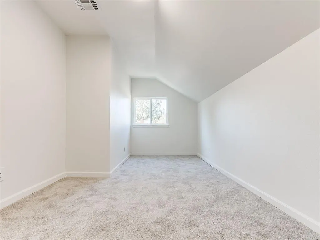 Photo 12 — 3220 Simmons Drive, Del City, OK 73115