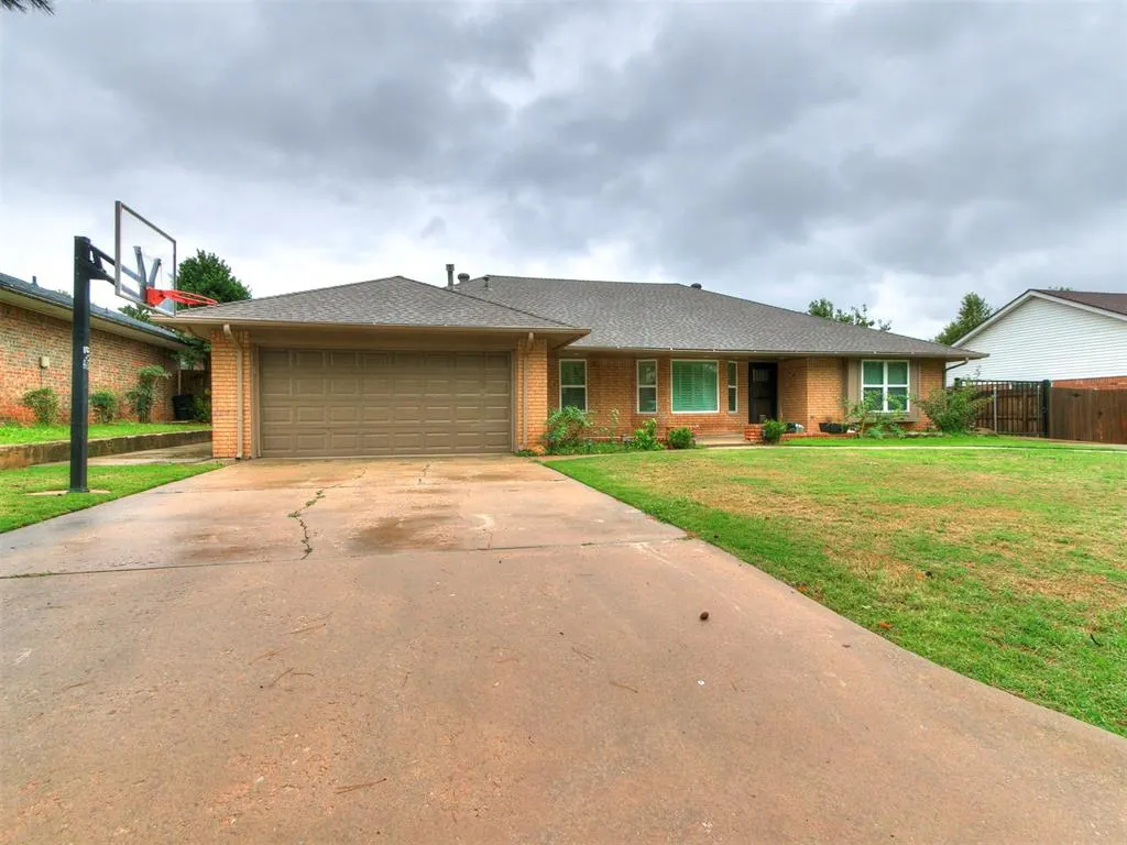 Front exterior — 8232 NW 100th Street, Oklahoma City, OK 73162