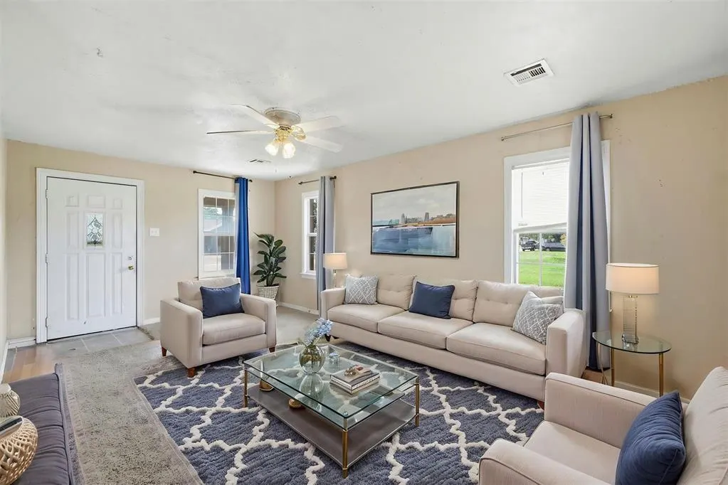 Photo 4 — 1021 E Walnut Street, Altus, OK 73521