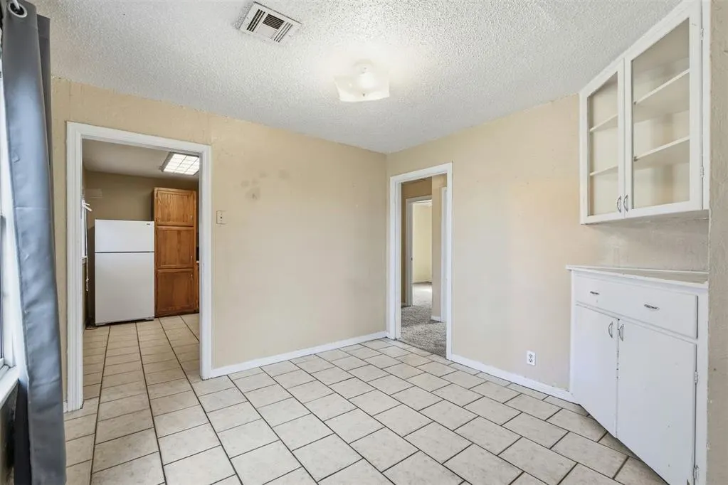 Photo 9 — 1021 E Walnut Street, Altus, OK 73521