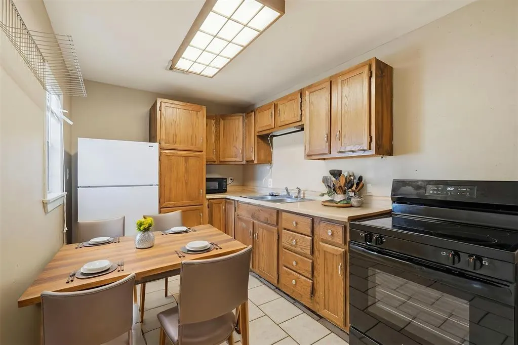 Photo 13 — 1021 E Walnut Street, Altus, OK 73521
