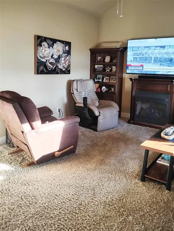 Photo 7 — 1830 N Eastlake Drive, Crescent, OK 73028