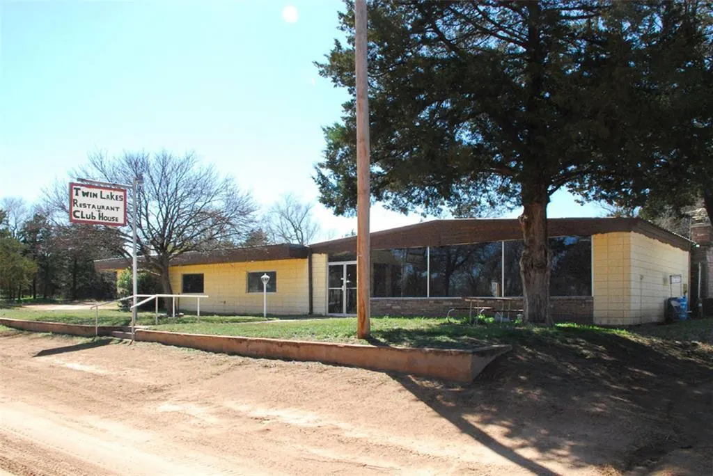 Photo 23 — 1830 N Eastlake Drive, Crescent, OK 73028
