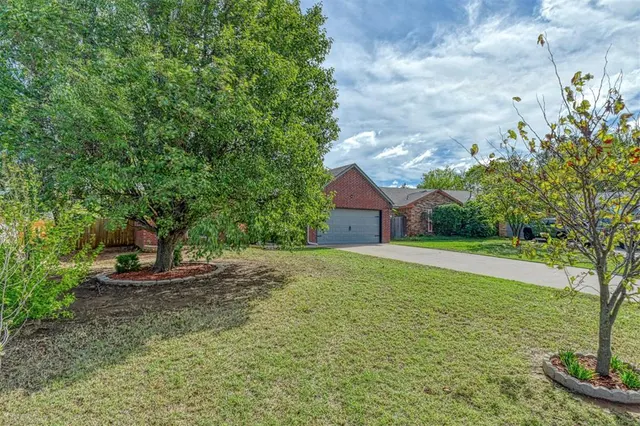 Photo 3 — 109 Greentree Drive, Noble, OK 73068