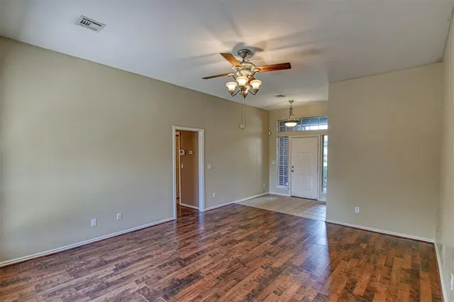 Photo 8 — 109 Greentree Drive, Noble, OK 73068