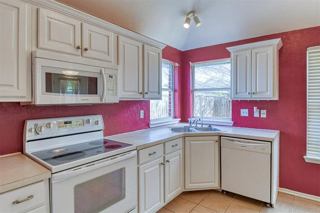 Photo 11 — 109 Greentree Drive, Noble, OK 73068