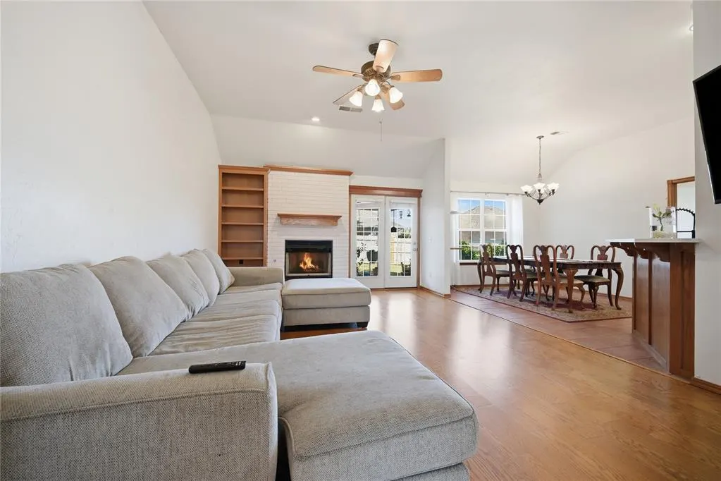 Photo 3 — 11513 Devonbrook Court, Midwest City, OK 73130