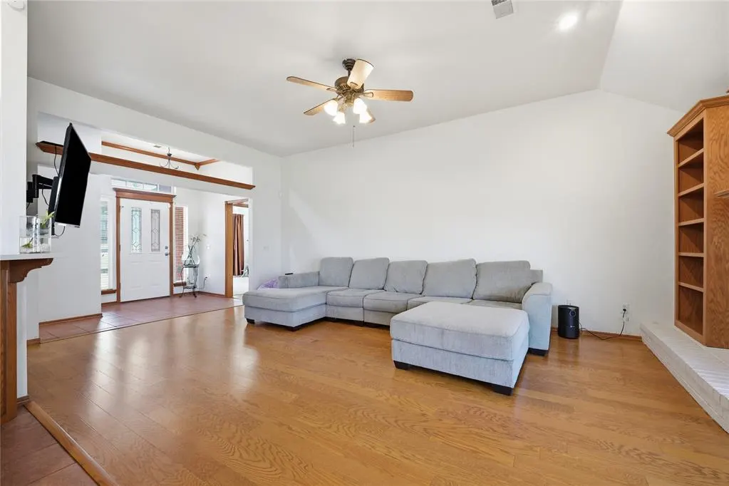 Photo 5 — 11513 Devonbrook Court, Midwest City, OK 73130