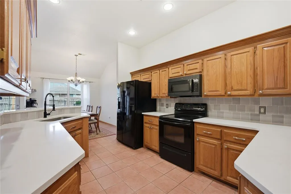Photo 7 — 11513 Devonbrook Court, Midwest City, OK 73130