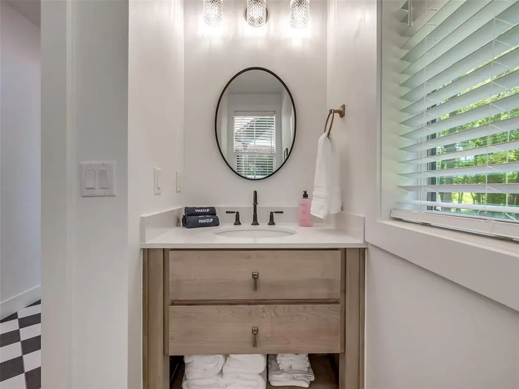 Photo 11 — 18246 Willowbrooke Court, Norman, OK 73072