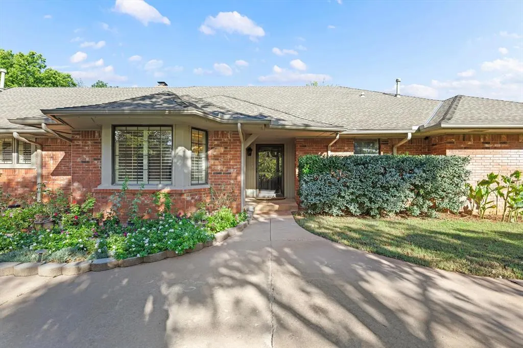 Front exterior — 2401 Rosewood Lane, Edmond, OK 73013