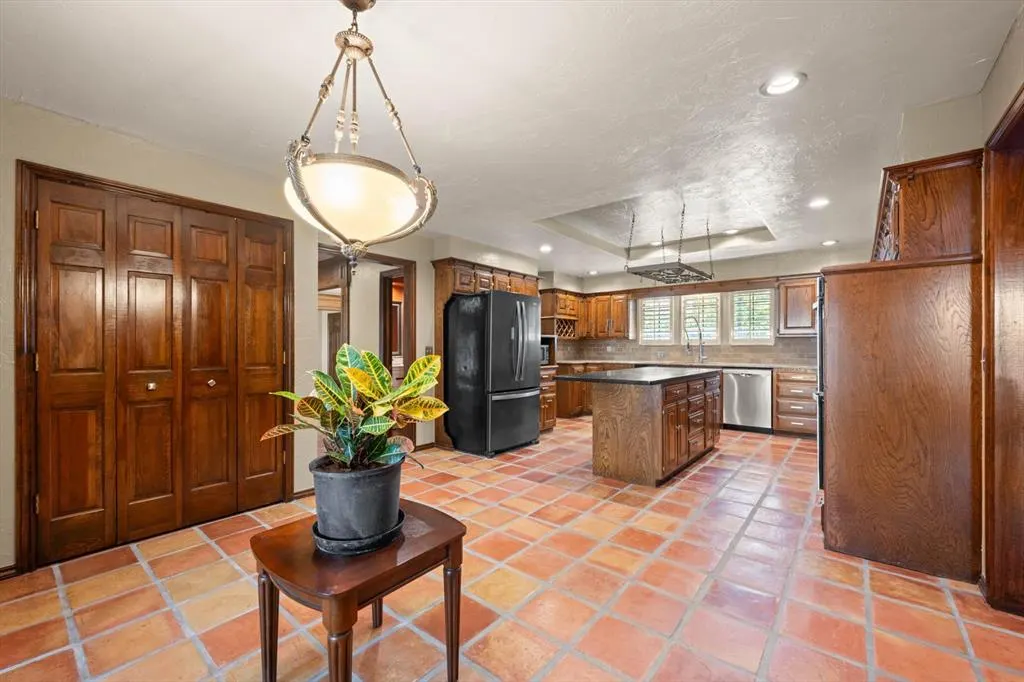 Photo 21 — 2401 Rosewood Lane, Edmond, OK 73013