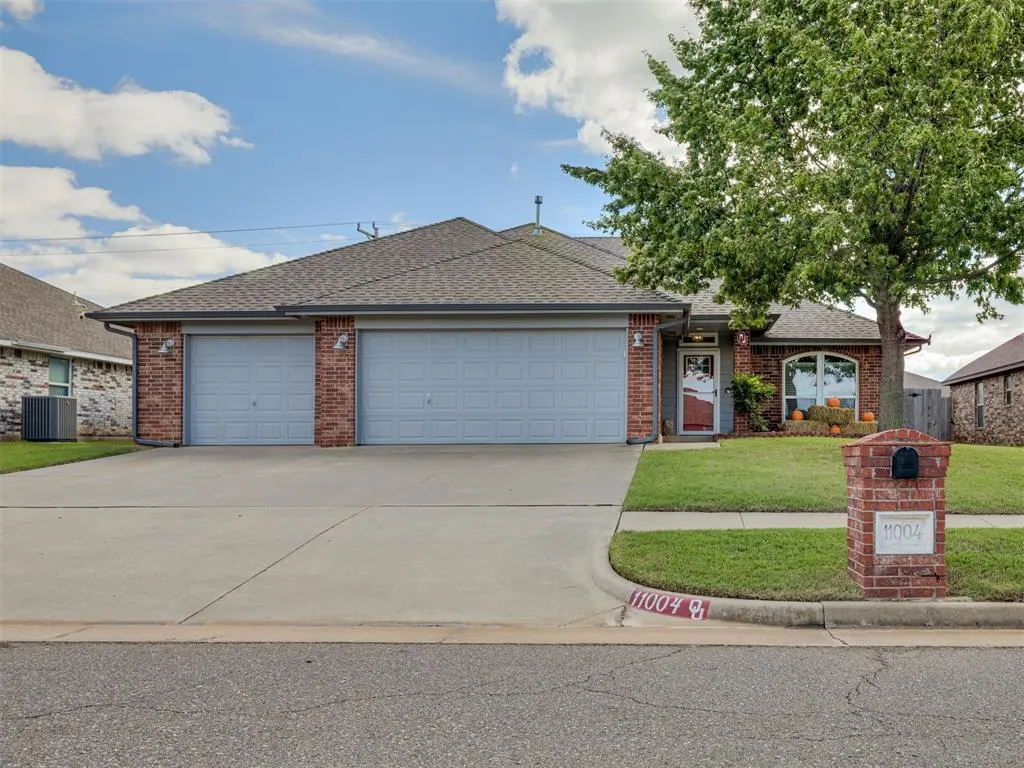 Front exterior — 11004 NW 101st Street, Yukon, OK 73099