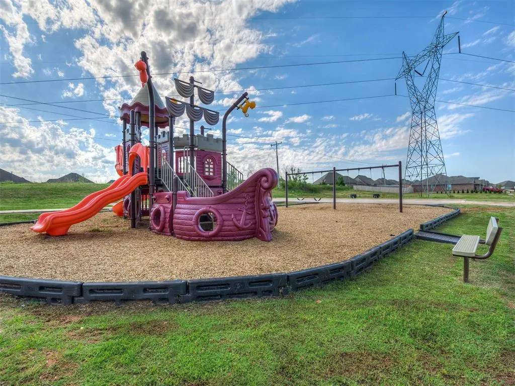 Photo 36 — 11004 NW 101st Street, Yukon, OK 73099