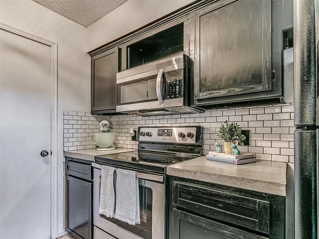 Photo 12 — 13921 Crossing Way W, Edmond, OK 73013