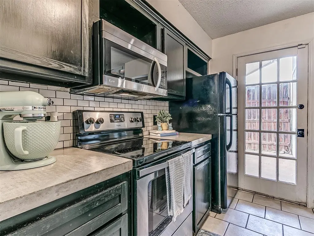 Photo 15 — 13921 Crossing Way W, Edmond, OK 73013